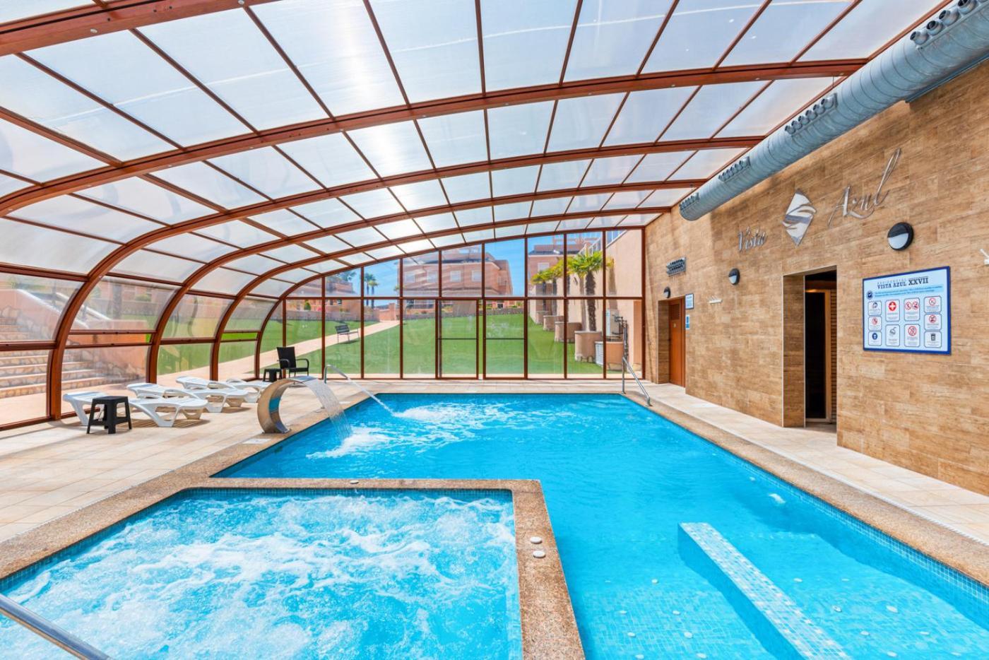 Apartments Punta Prima Indoor & Outdoor Pool トレビエハ エクステリア 写真