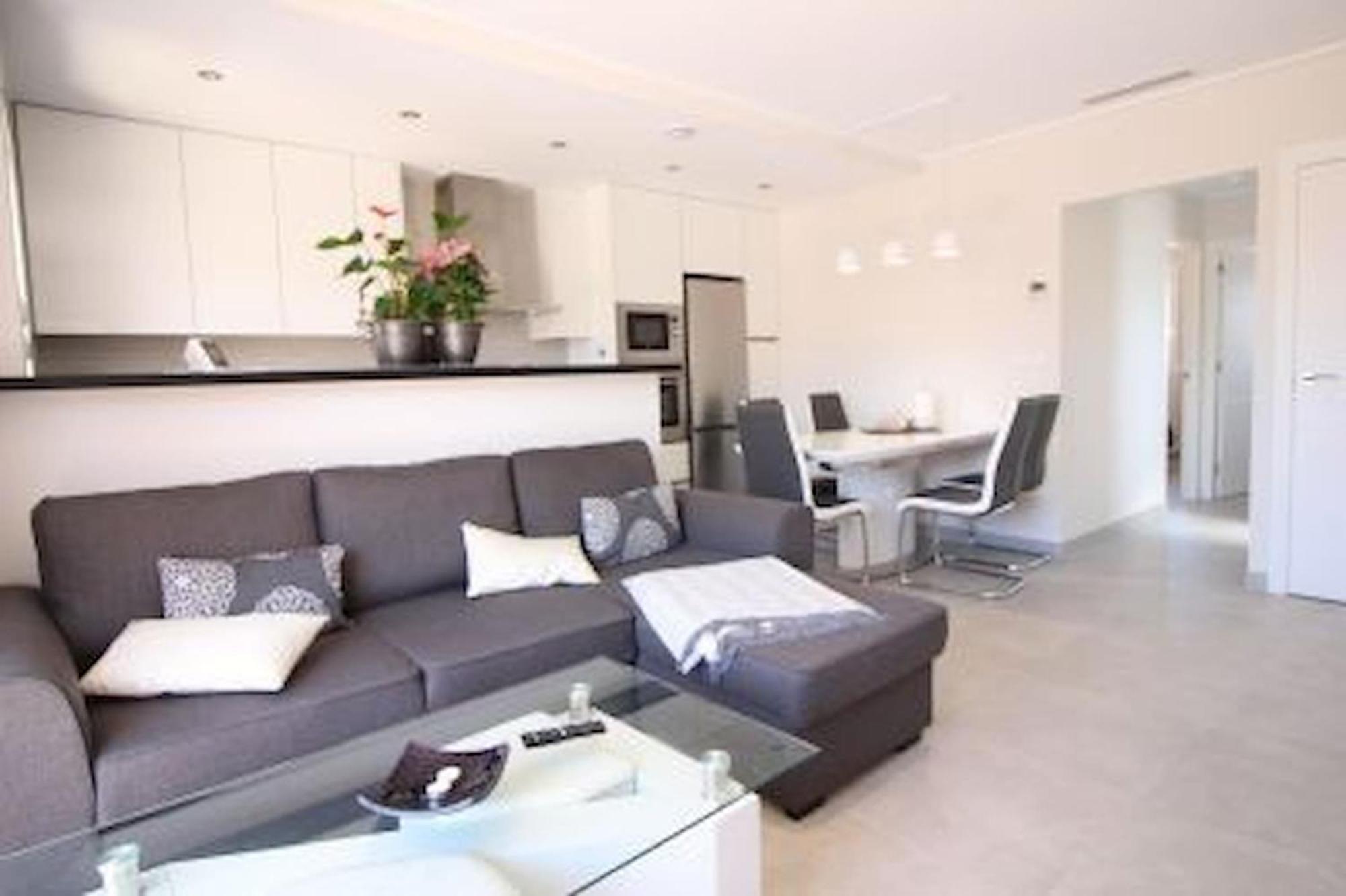 Apartments Punta Prima Indoor & Outdoor Pool トレビエハ エクステリア 写真