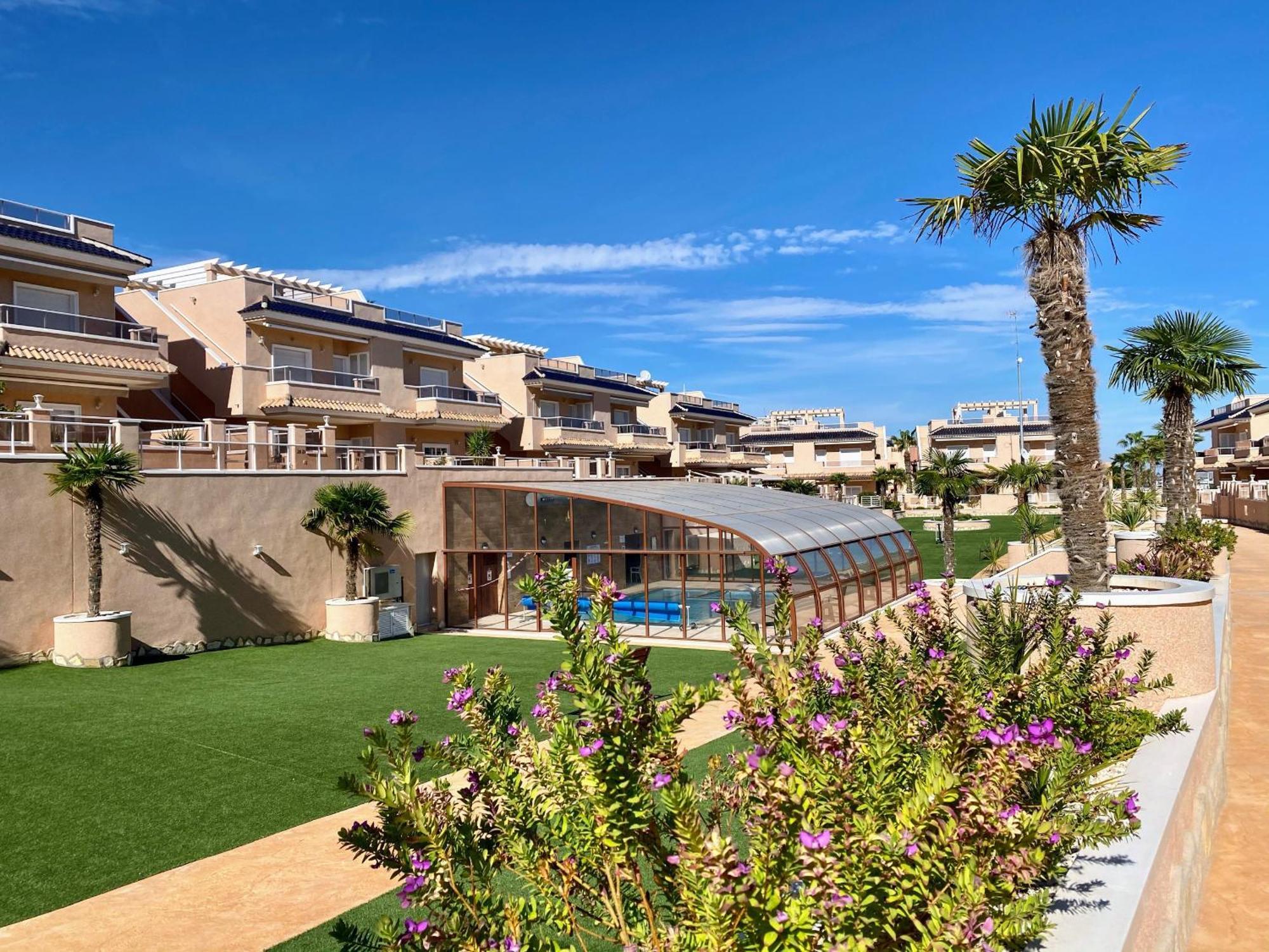 Apartments Punta Prima Indoor & Outdoor Pool トレビエハ エクステリア 写真